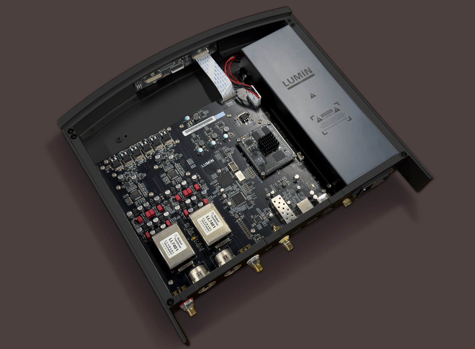 Lumin S2 Network Player — Dual-mono DAC and internal power supply